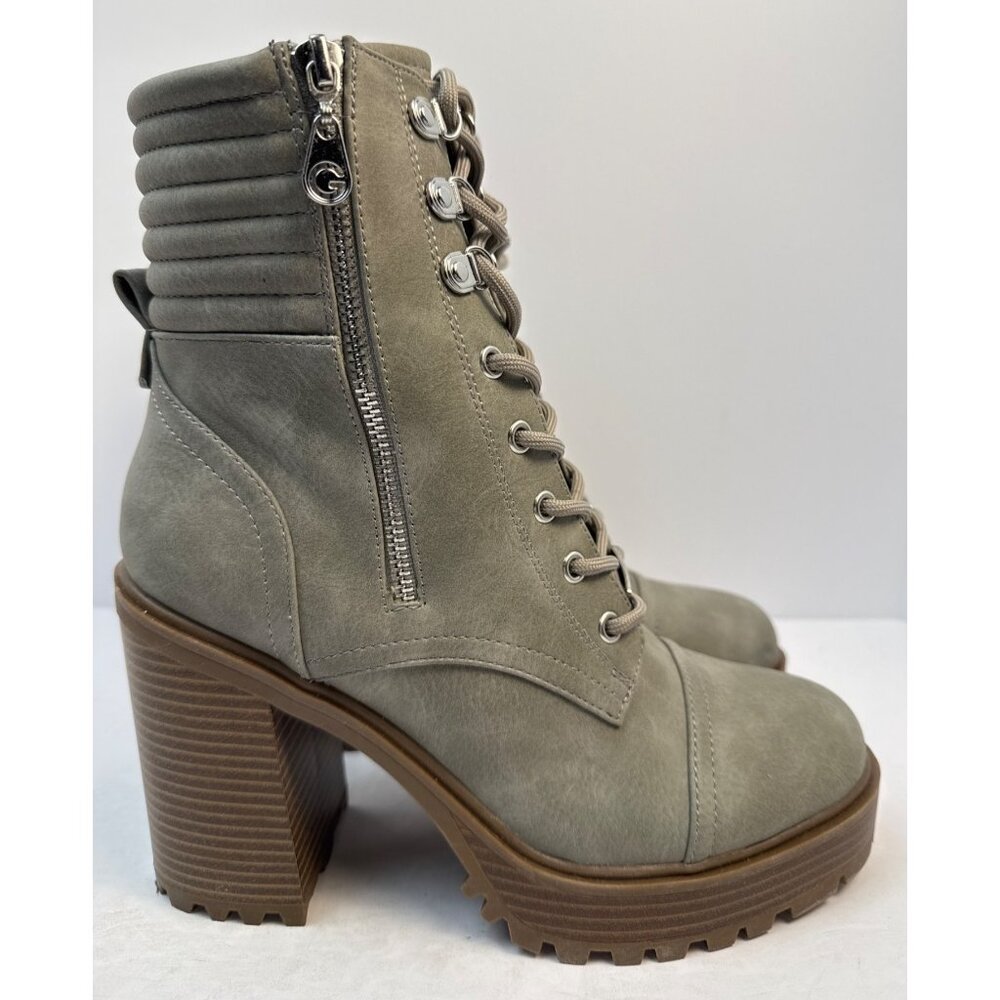 G by Guess Siana Combat Boot Womens 9 Green Heeled Lug Sole Hiker‎ Bootie GBG